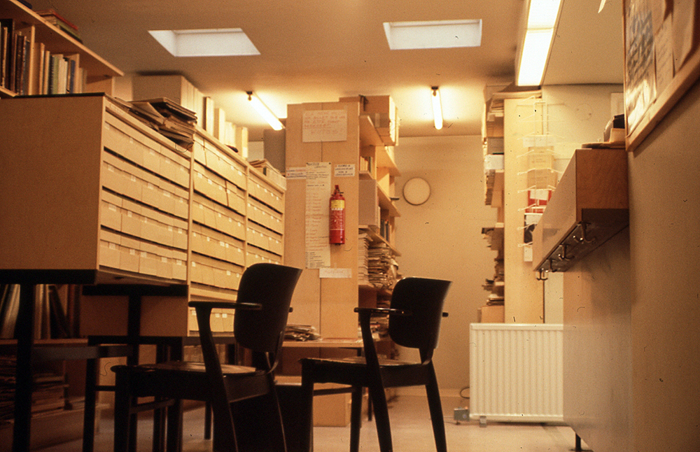 A view from the stairs to the sheet music collection above the 5th floor in 1978. In the 1963 renovation, desperately needed extra rooms were built on the attic floor.