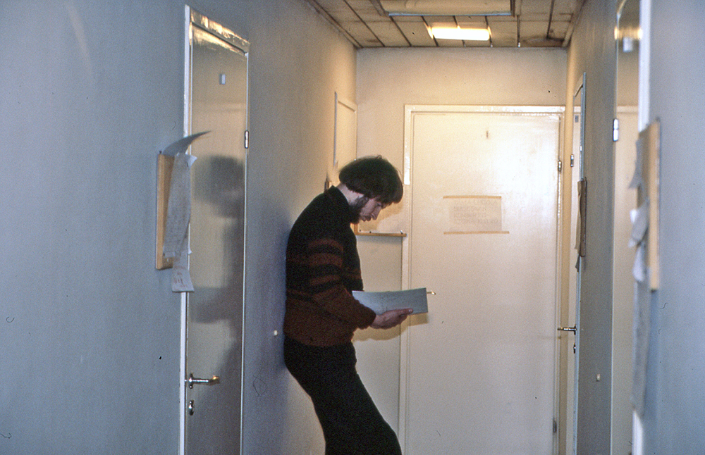 Waiting for their turn in the second floor training rooms, which were built on top of the cloakroom lobby in accordance with Veikko Malmio's drawings in the 1963 renovation of the concert hall.